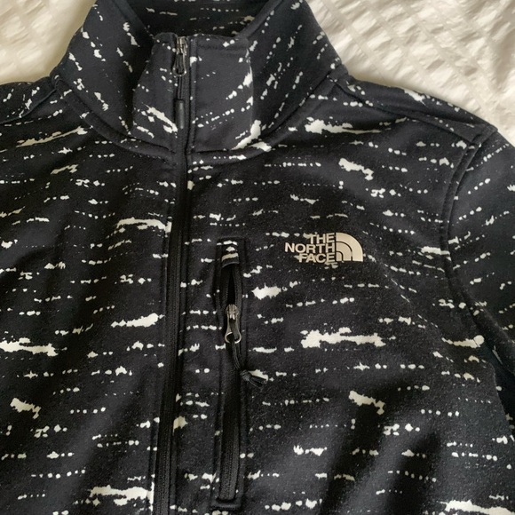 BLACK NORTHFACE HALF ZIP - Picture 4 of 6